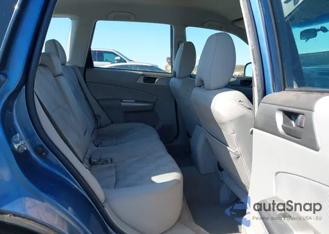 2010 Subaru Forester 2.5X из США, поврежденный, VIN JF2SH6BC7AH773838